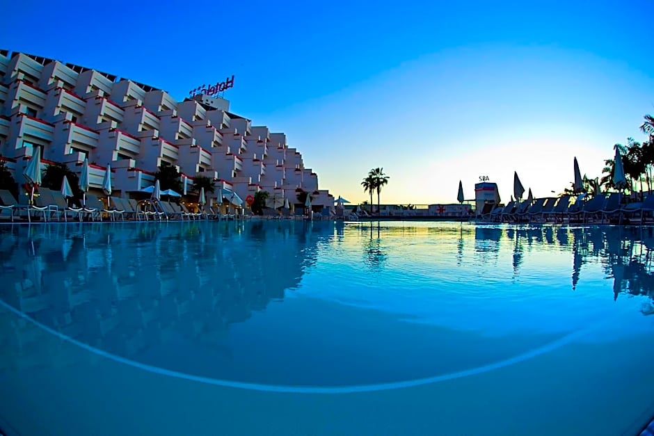 Alexandre Hotel Gala