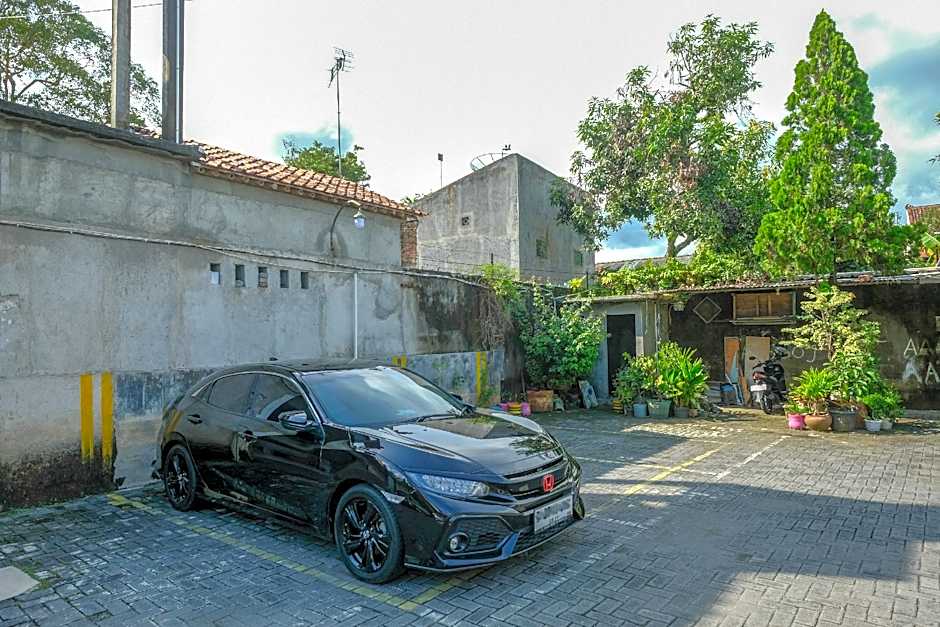 RedDoorz Syariah near Alun Alun Kebumen