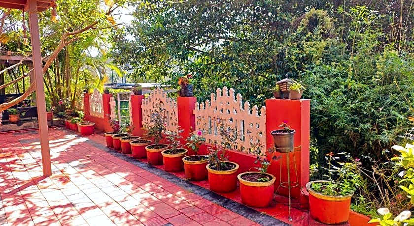 Girassol Service Villa