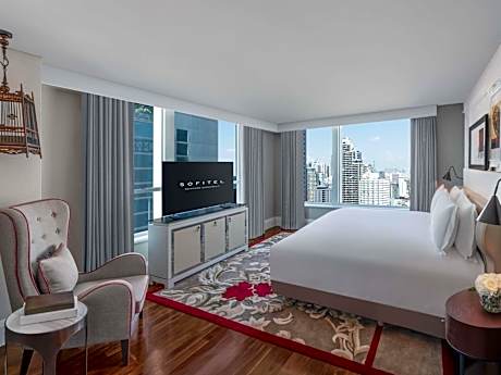 Opera King Suite with Club Access