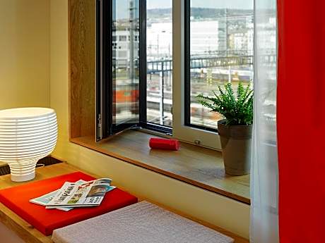 Medium Room