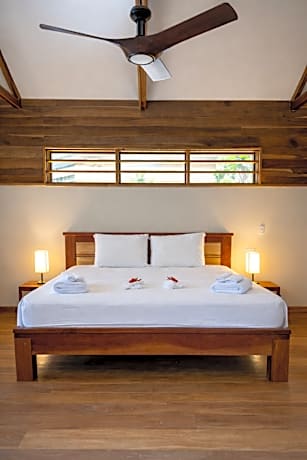 Family Jungle King Bungalow