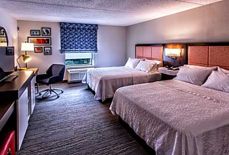 Room with Two Queen Beds - Non-Smoking