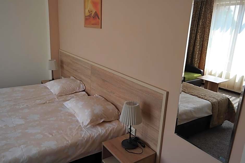 Friends Family Hotel