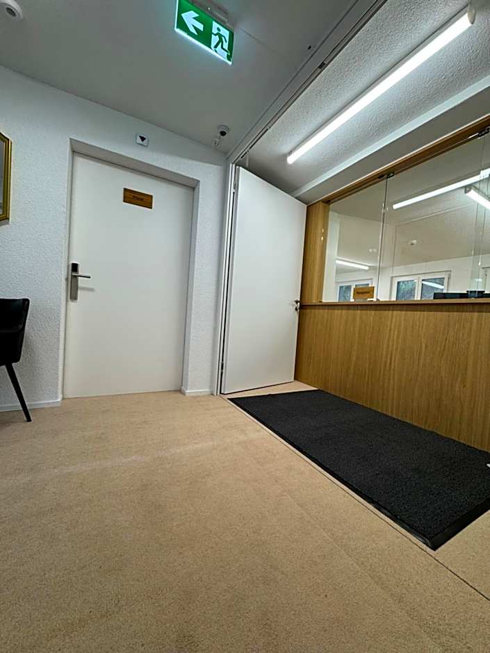 Business Hotel Riverside