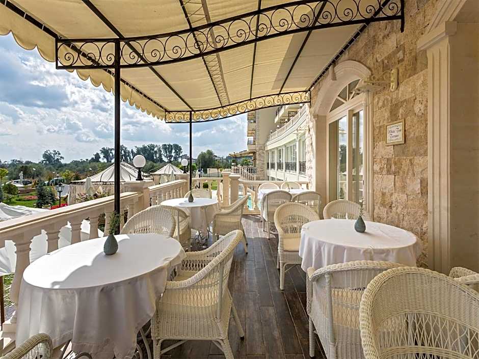 Therma Palace - Balneo SPA, Free parking & Beach