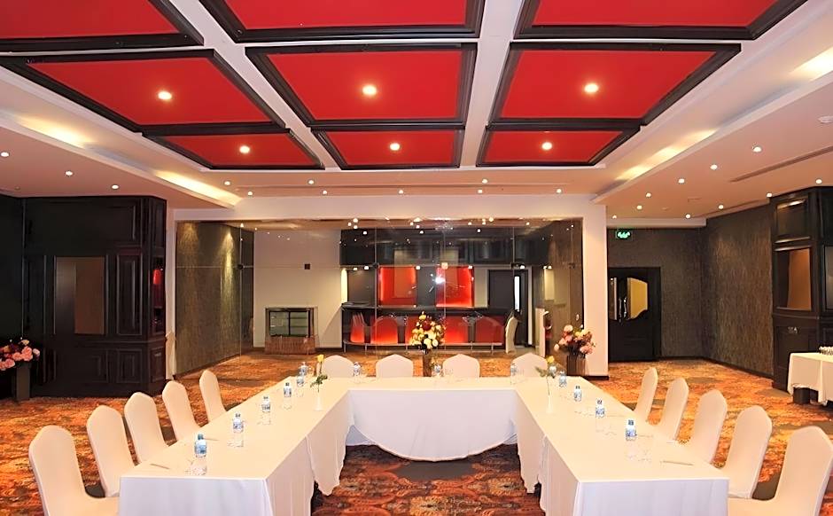 Premier Hotel