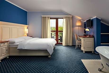 Deluxe Double Room with Bath