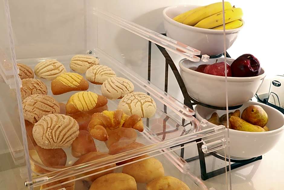 Holiday Inn Express And Suites Ensenada Centro By IHG