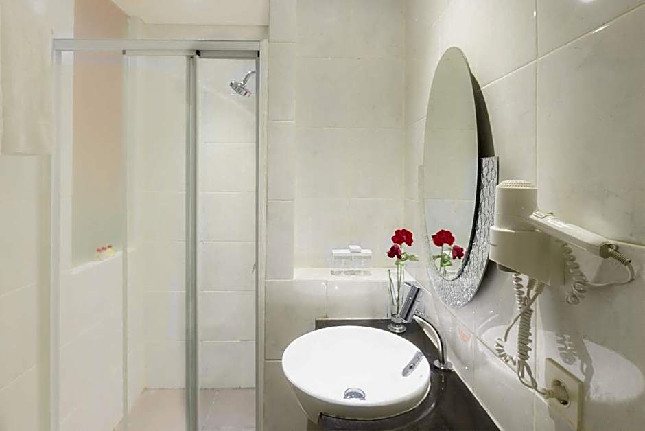 J Hotel - Bandara Soekarno Hatta