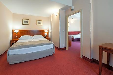 Deluxe Suite with Balcony