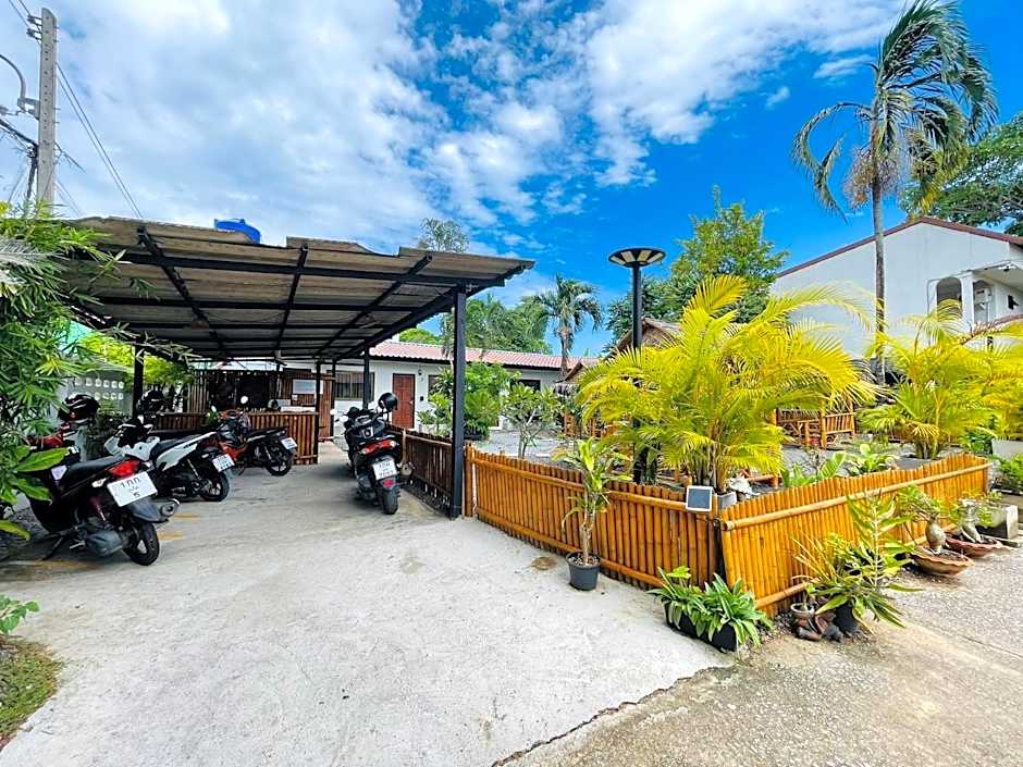 New Breakers Hotel Rawai