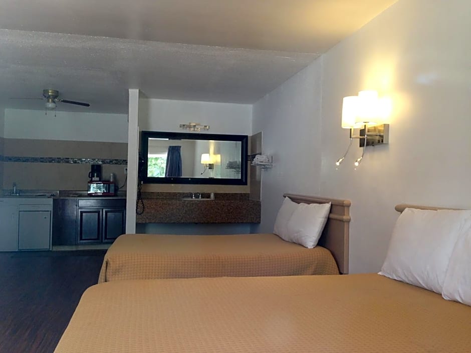 Mount-N-Lake Motel