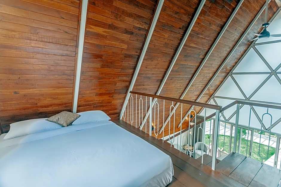 Svargan Lakeside Glamping