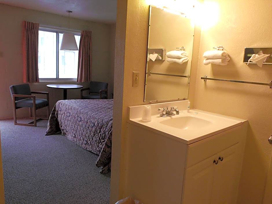 Narrow Gauge Railroad Inn