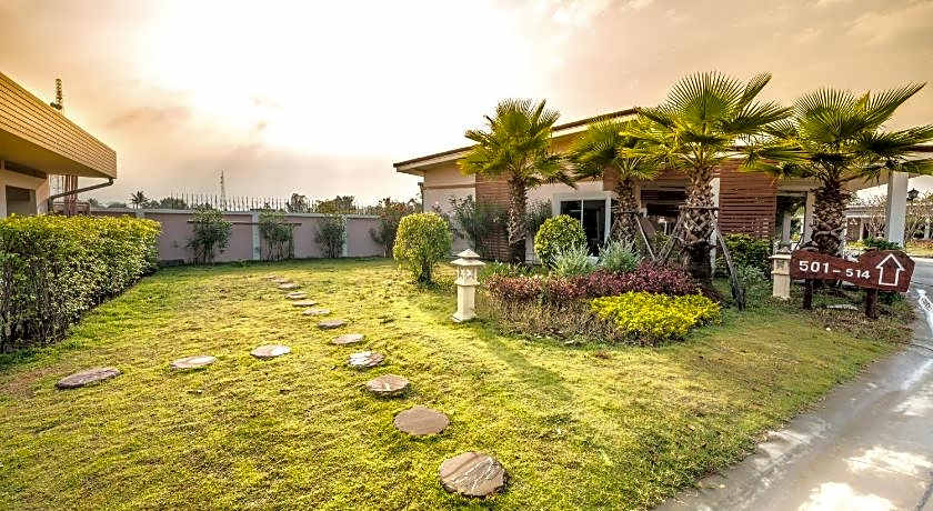 Martina Hotel (SHA Extra Plus)