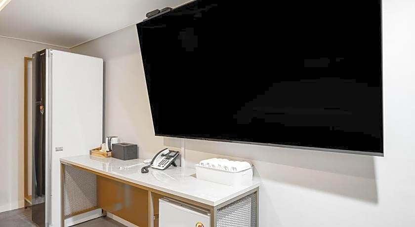 Brighten Hotel 