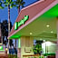 Holiday Inn Hotel & Suites Anaheim By IHG