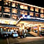 Ming Lu Holiday Hotel