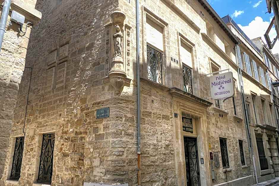 Hotel Le Medieval Palais des Papes