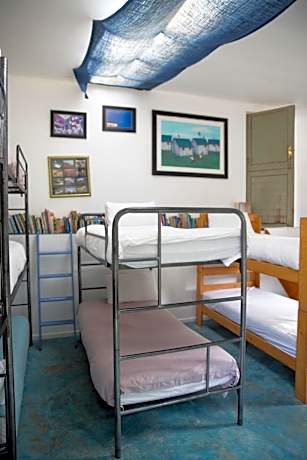Mixed Dormitory Room