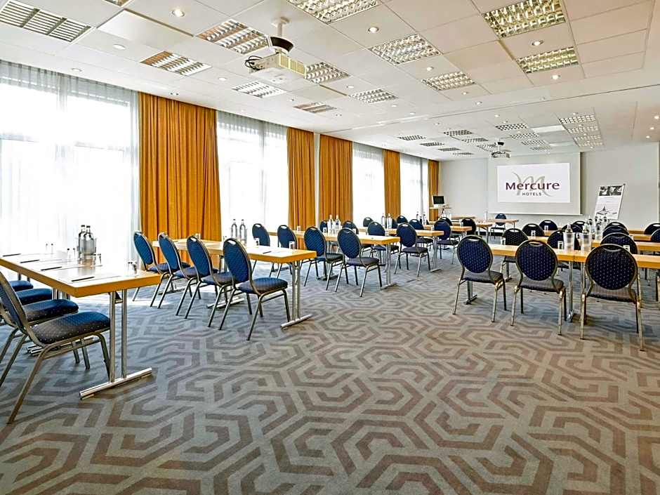Mercure Kamen Unna