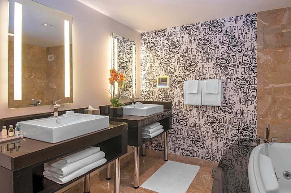 The Warwick Hotel Rittenhouse Square Philadelphia