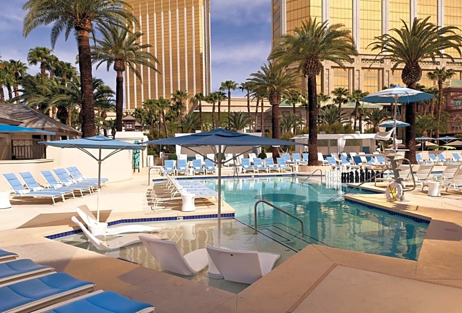 Delano Las Vegas at Mandalay Bay