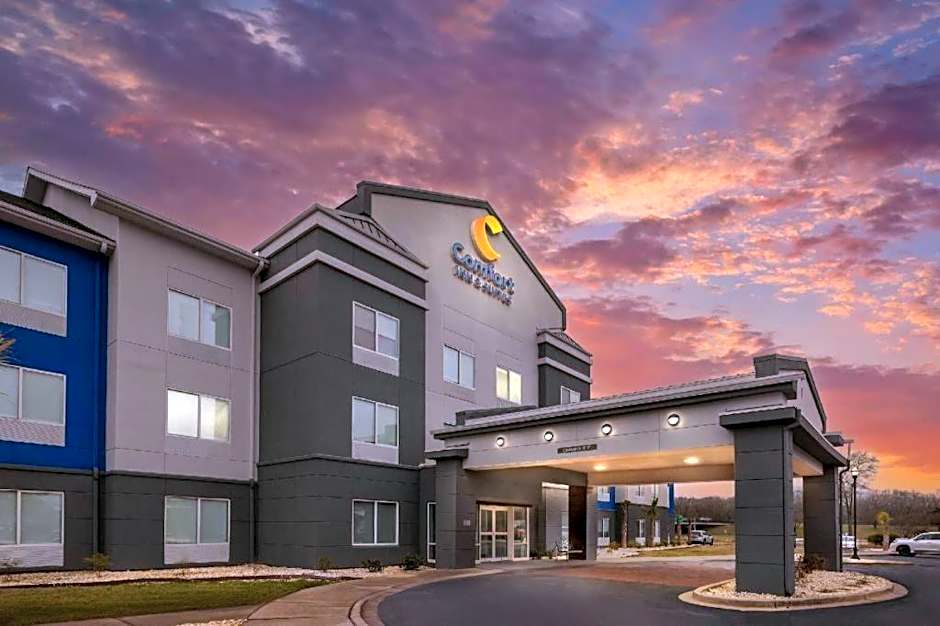 Comfort Inn & Suites