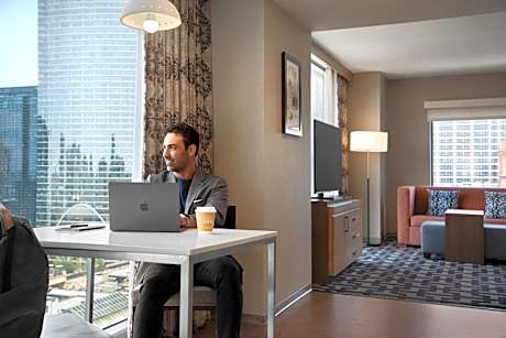 1 King Bed 1 Bedroom Suite Nonsmoking