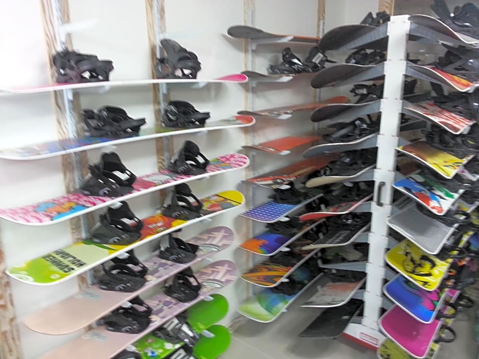 Green And Blue Hotel