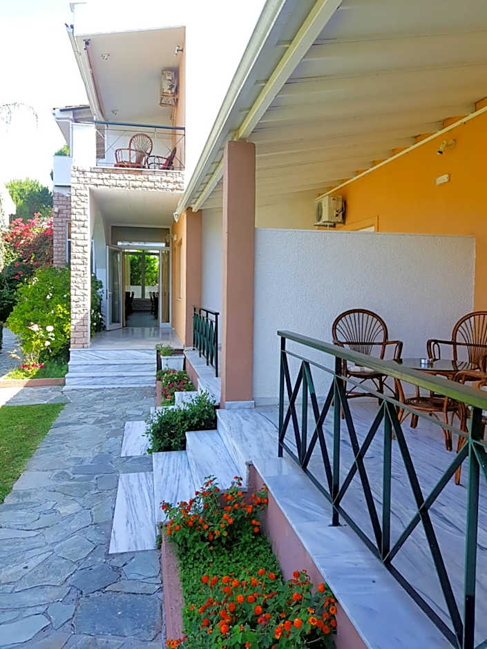 Hotel Kalamitsi Apartments