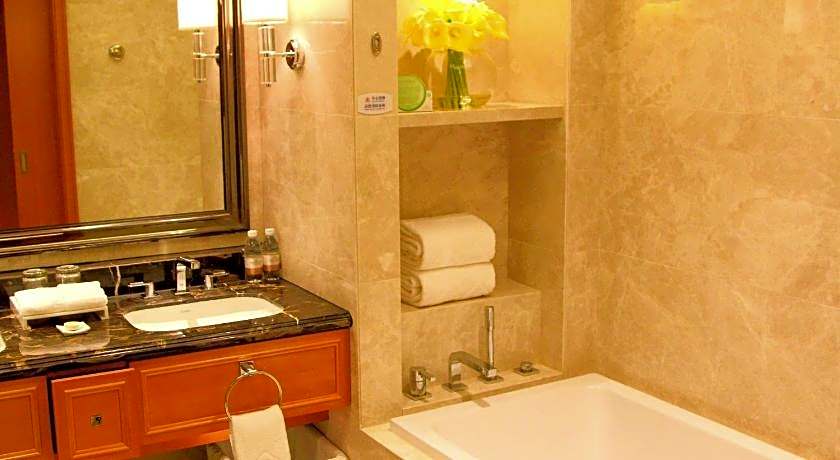 Lianyungang Hua Guo Mountain International Hotel