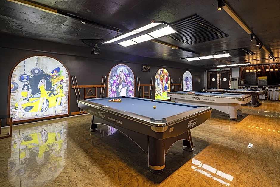 Diamond Luxury Hotel