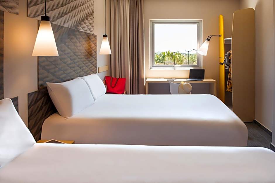 Ibis Mazatlan Marina