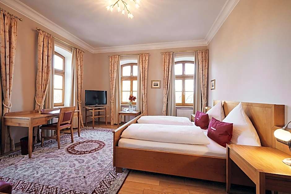 Hotel & Restaurant Waldschloss