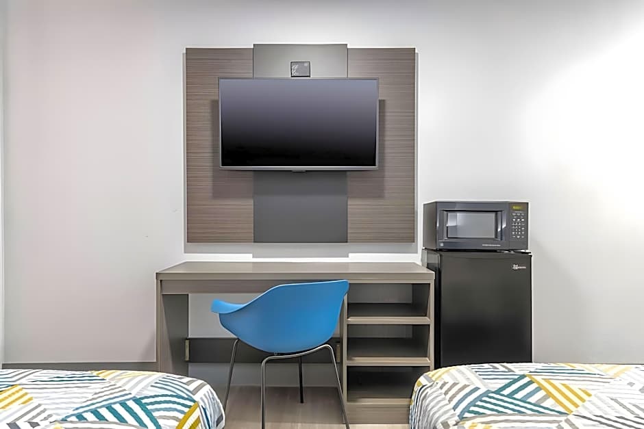 Motel 6 Topeka, KS - Northwest