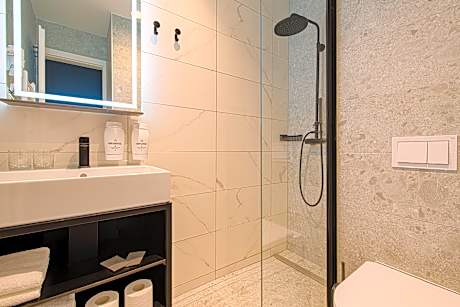 Double Room with extra pull-out bed, sea side, balcony