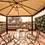 Aurelius Art Gallery Hotel