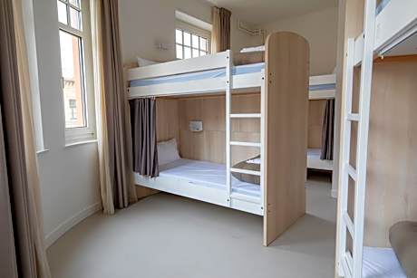 Bed in 8-Bed Mixed Dormitory Room