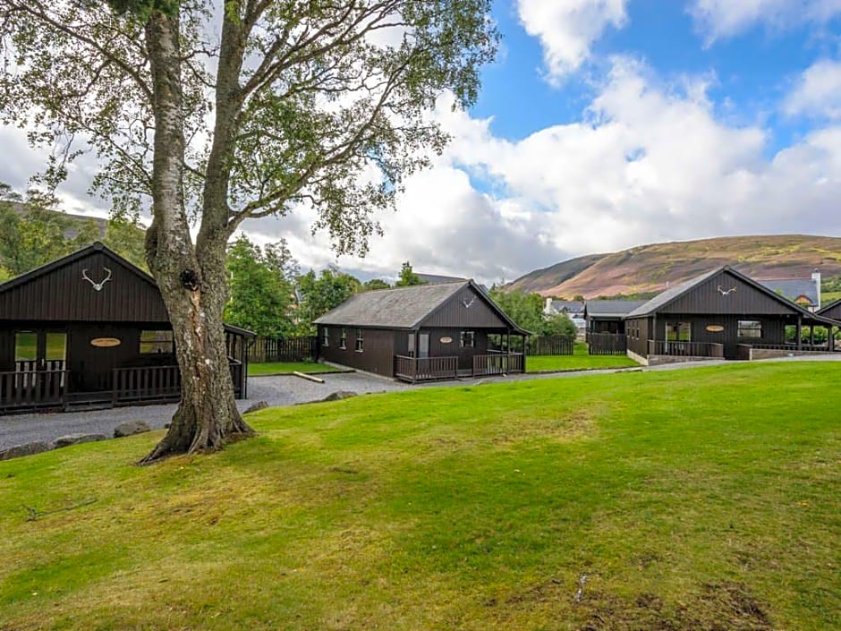 Braemar Lodge Cabins