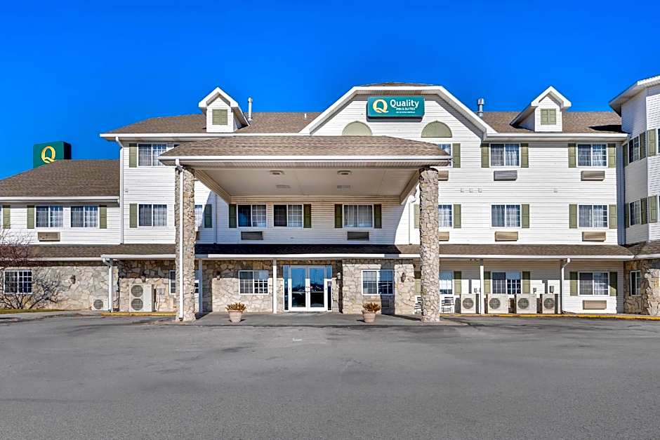 Quality Inn & Suites Lincoln North