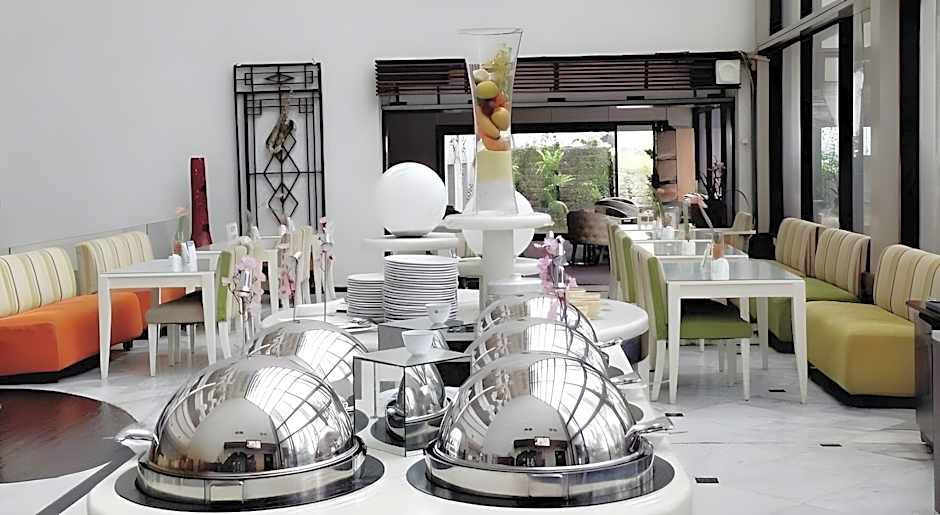 Lux Tychi Hotel Malang