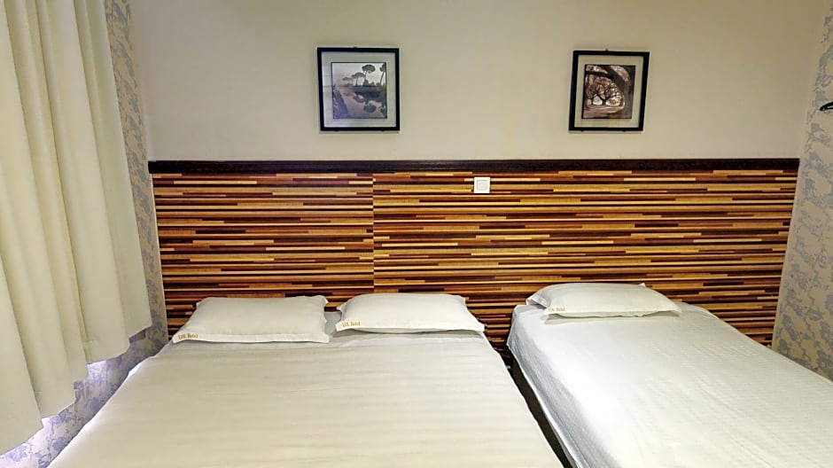 Sri Iskandar Hotel