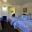 Monterey Pines Inn