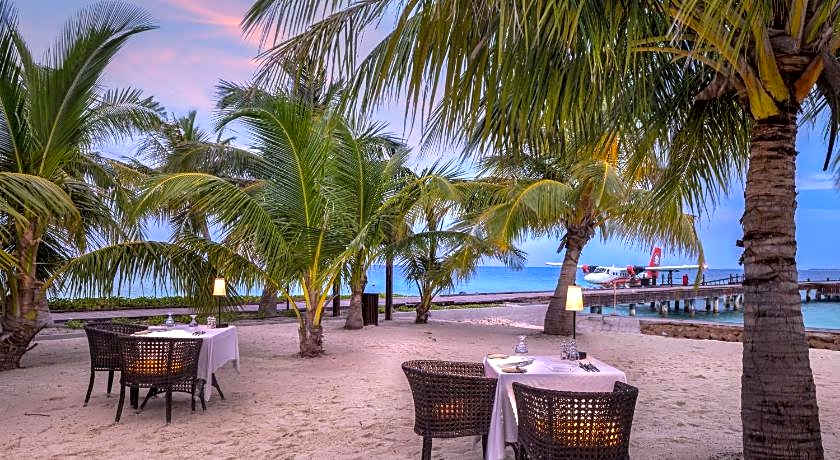 Adaaran Select Meedhupparu – 24 hours Dine Around Premium All inclusive