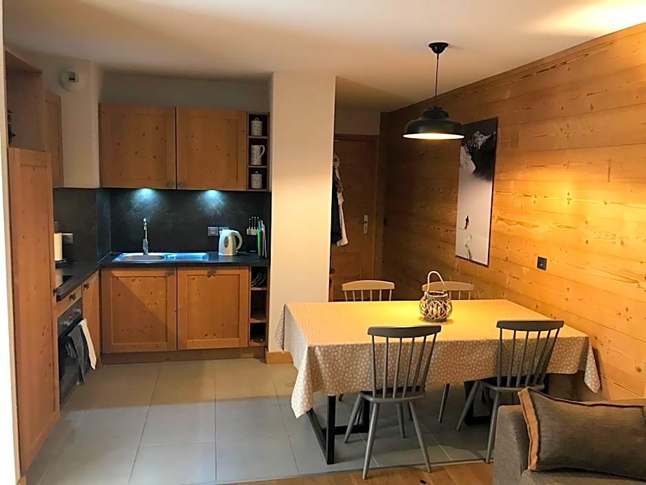 Luxury 2 Bedroom Apartment with view of Mont Blanc