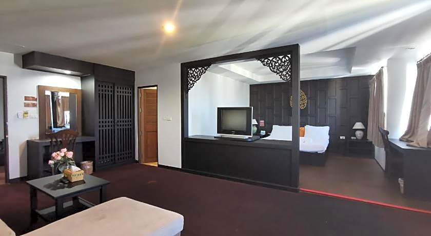 Nana Buri Hotel