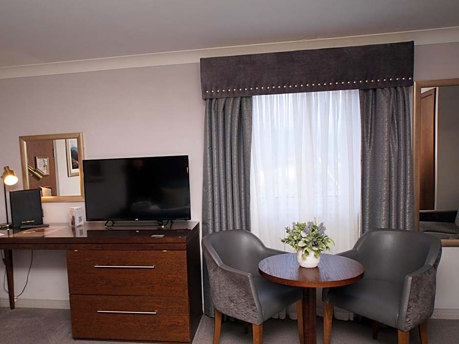 Golden Lion Hotel