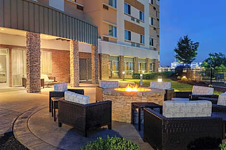 Courtyard by Marriott St. Louis St. Peters